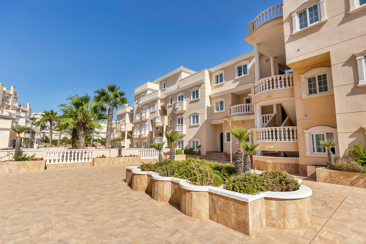 2 Bed Apartment for sale in Guardamar Del Segura Costa Blanca, Alicante, Spain
