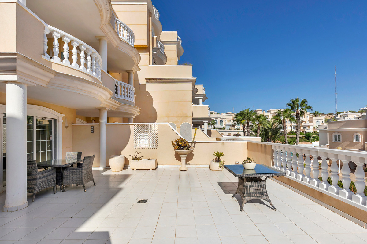 2 Bed Apartment for sale in Guardamar Del Segura Costa Blanca, Alicante, Spain