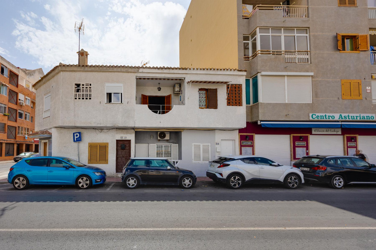 3 Bed Townhouse for sale in Torrevieja Costa Blanca, Alicante, Spain