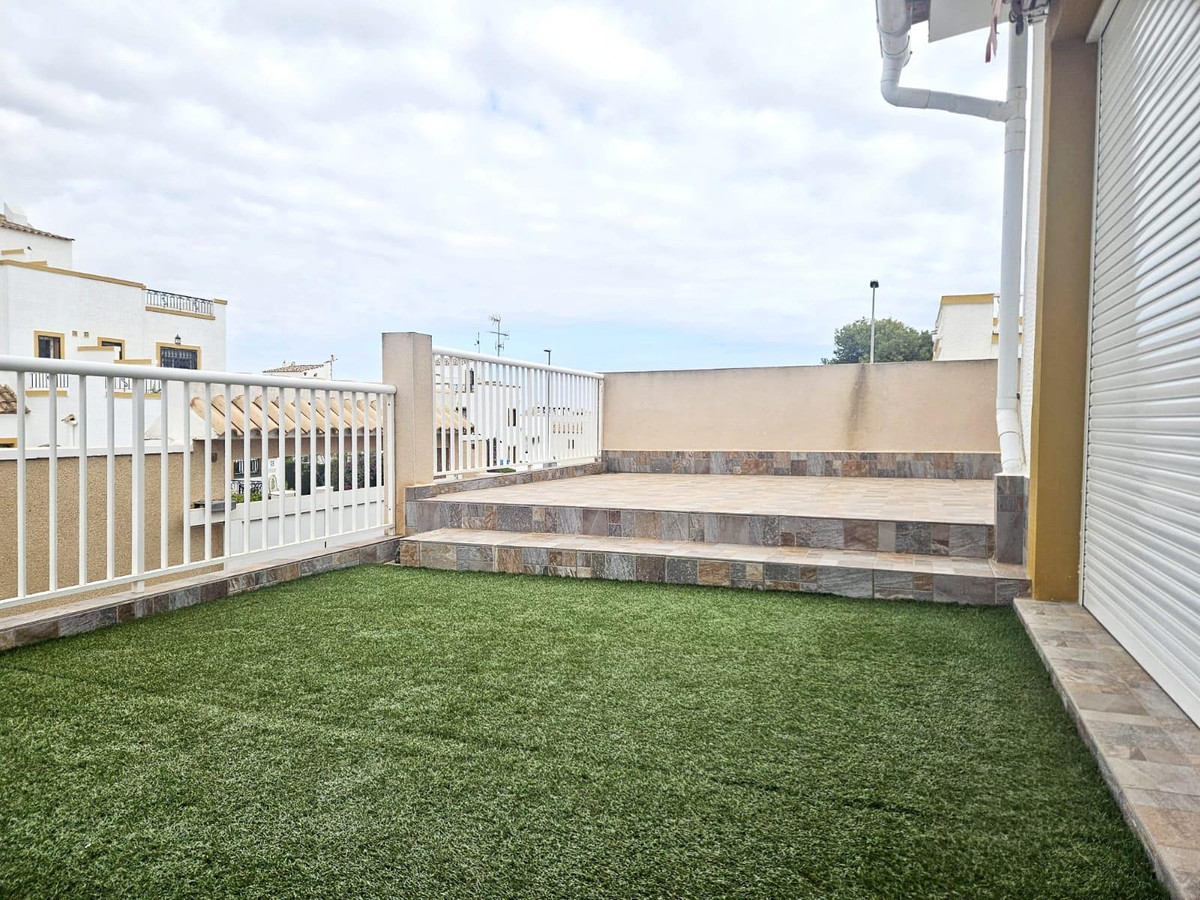 Se vende Adosada de 6 dormitorios en Costa Blanca, Alicante, España