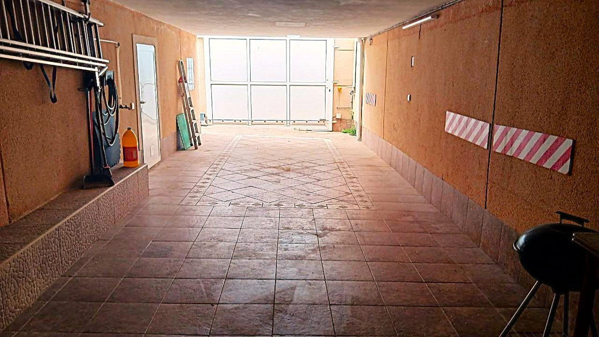 Se vende Adosada de 6 dormitorios en Costa Blanca, Alicante, España