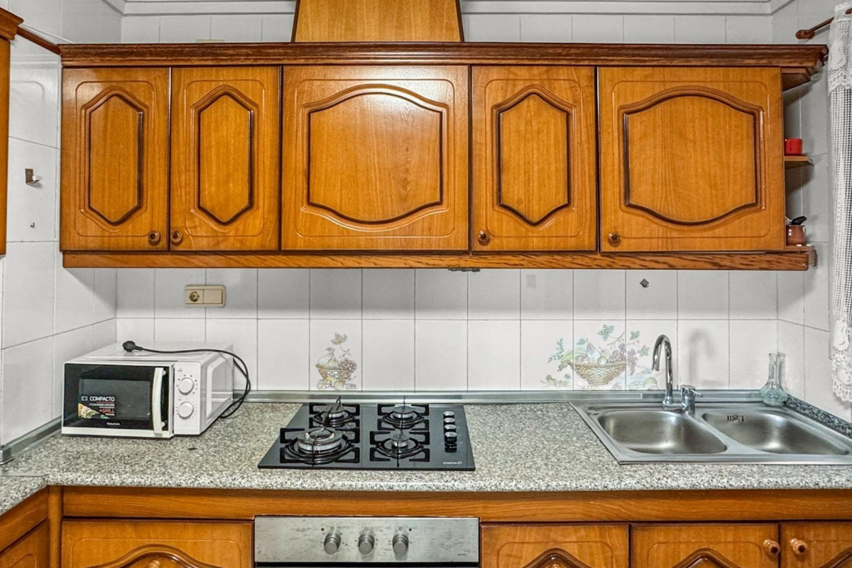 Se vende Apartamento Planta Media de 3 dormitorios en Costa Blanca, Alicante, España