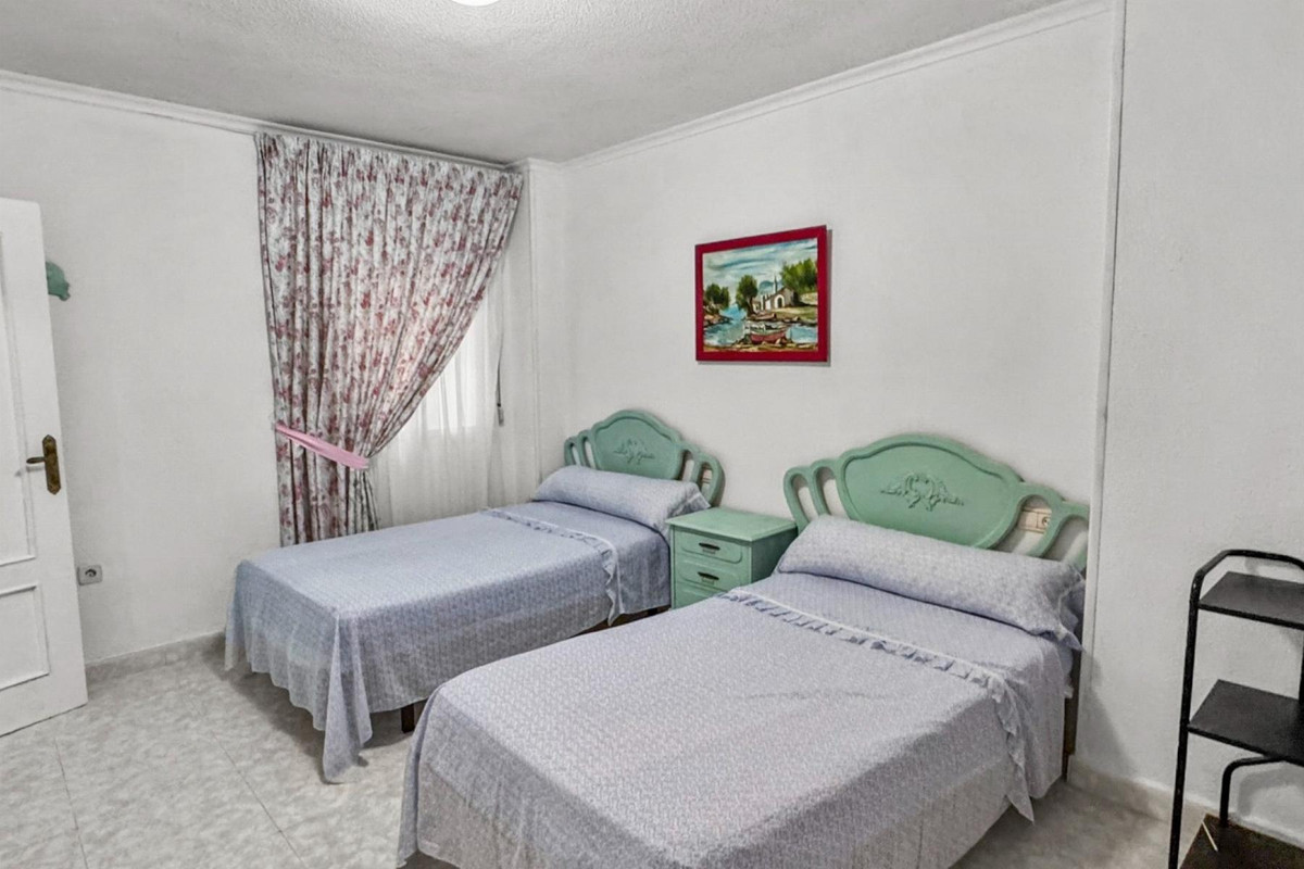 Se vende Apartamento Planta Media de 3 dormitorios en Costa Blanca, Alicante, España