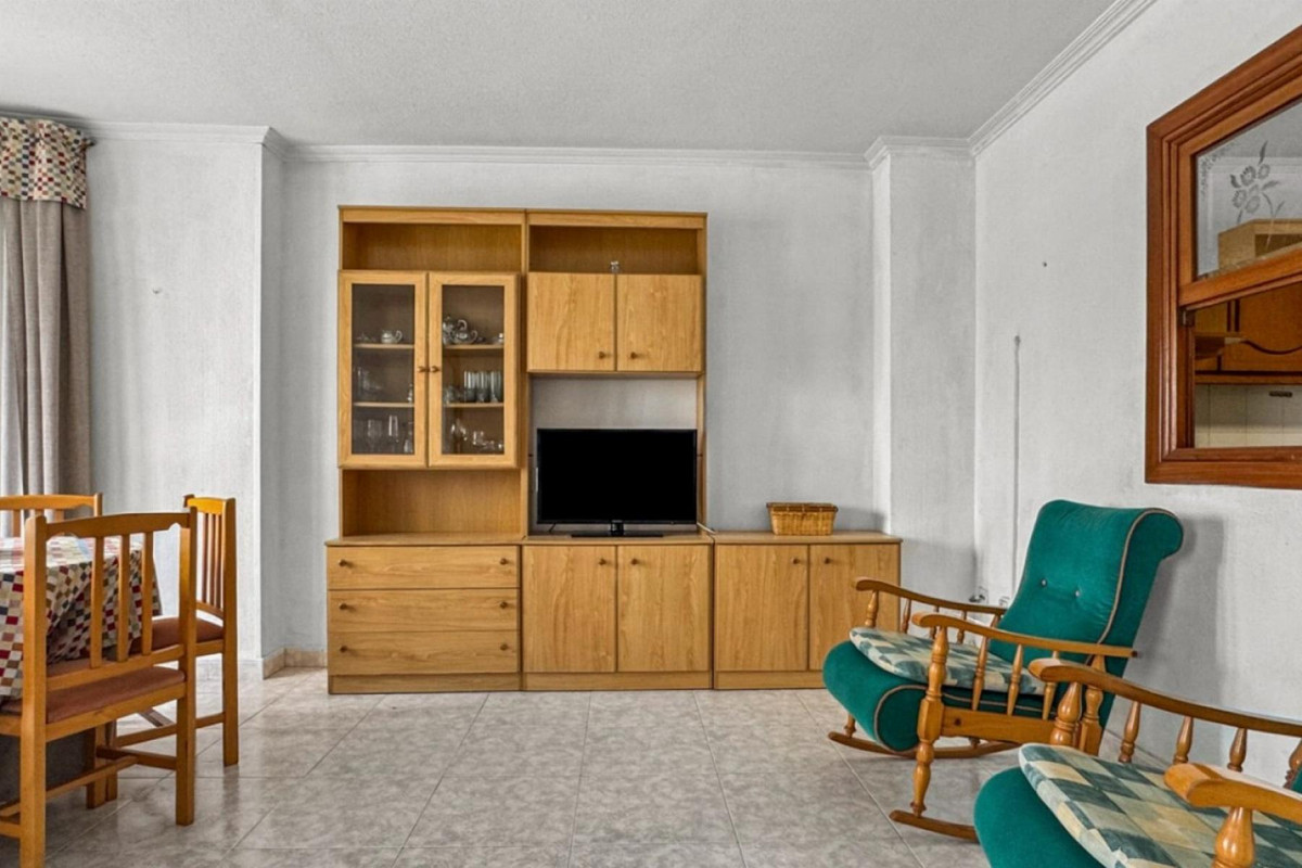 Se vende Apartamento Planta Media de 3 dormitorios en Costa Blanca, Alicante, España