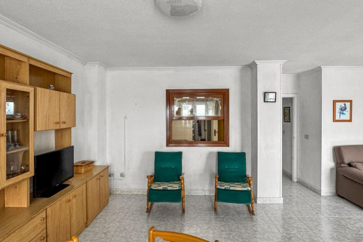 Se vende Apartamento Planta Media de 3 dormitorios en Costa Blanca, Alicante, España