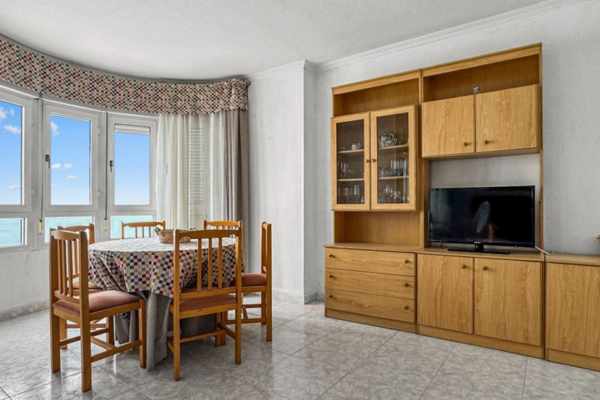 Se vende Apartamento Planta Media de 3 dormitorios en Costa Blanca, Alicante, España