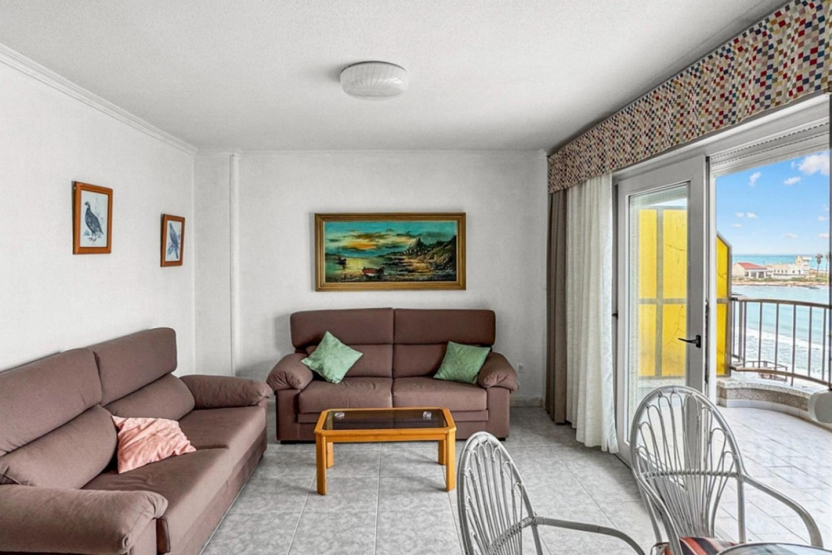 Se vende Apartamento Planta Media de 3 dormitorios en Costa Blanca, Alicante, España
