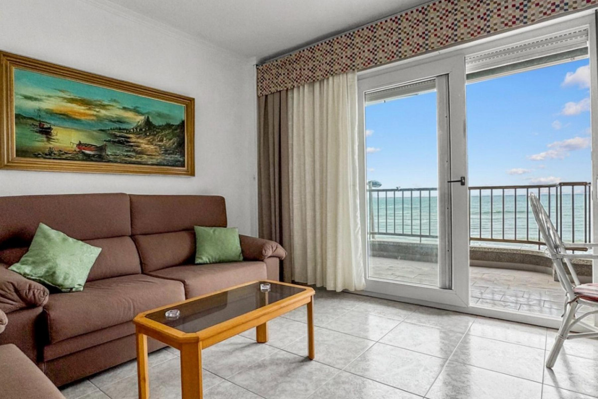 Se vende Apartamento Planta Media de 3 dormitorios en Costa Blanca, Alicante, España