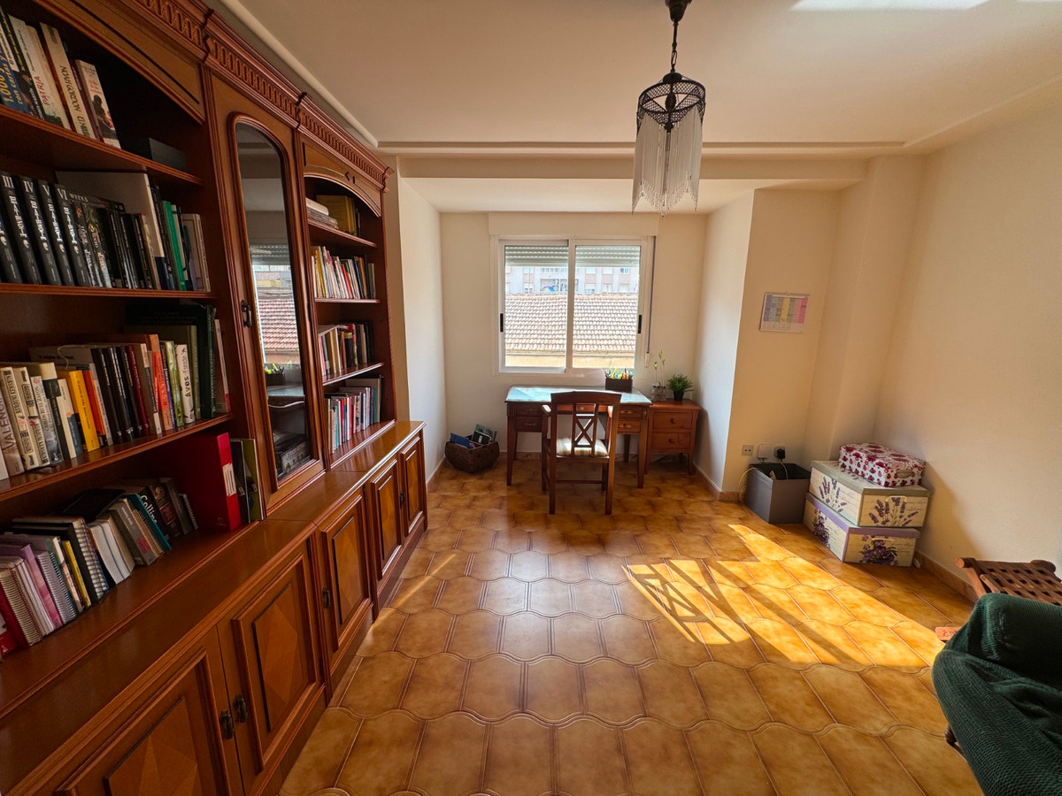 5 Bed Apartment for sale in Guardamar Del Segura Costa Blanca, Alicante, Spain