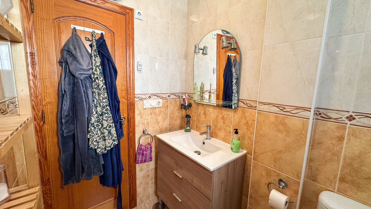 2 Bed Townhouse for sale in Orihuela Costa Blanca, Alicante, Spain