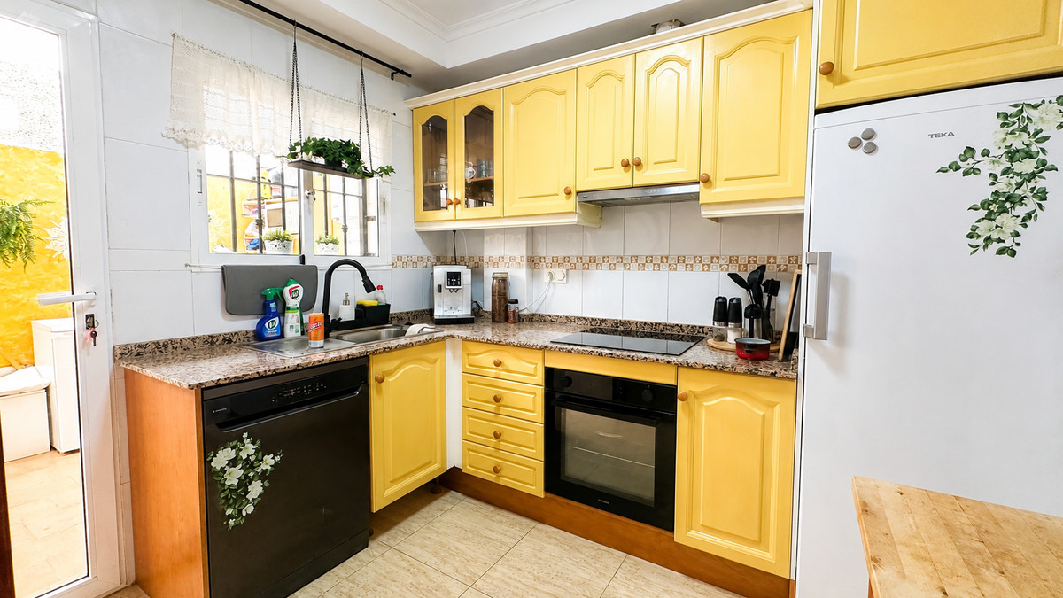 2 Bed Townhouse for sale in Orihuela Costa Blanca, Alicante, Spain