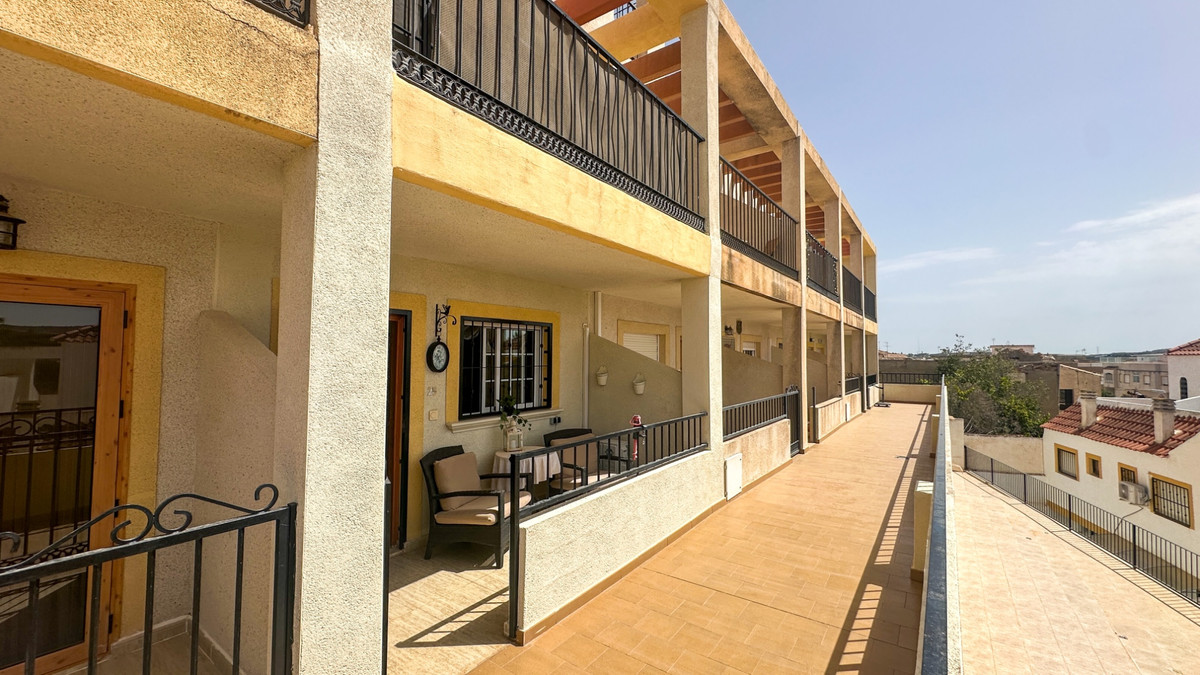 2 Bed Townhouse for sale in Orihuela Costa Blanca, Alicante, Spain