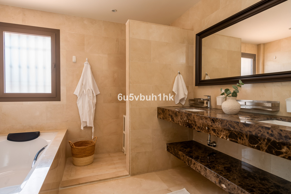 4 Bed Townhouse for sale in Torreblanca Costa Del Sol, Málaga, Spain