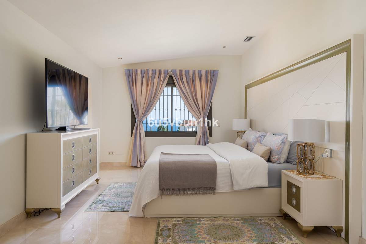 4 Bed Townhouse for sale in Torreblanca Costa Del Sol, Málaga, Spain