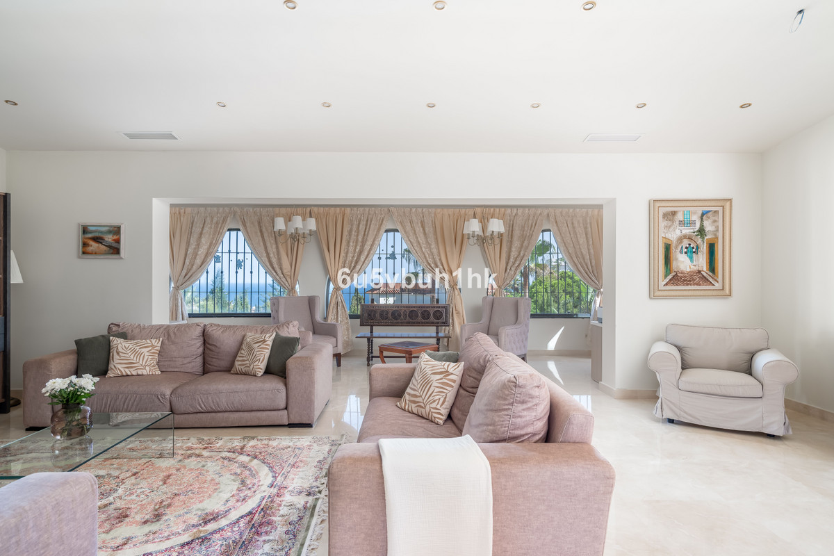 4 Bed Townhouse for sale in Torreblanca Costa Del Sol, Málaga, Spain