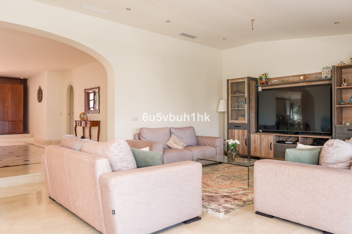 4 Bed Townhouse for sale in Torreblanca Costa Del Sol, Málaga, Spain