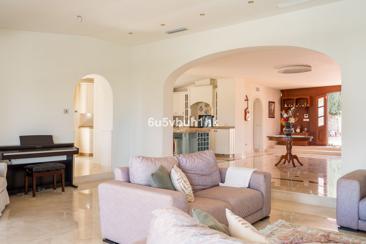 4 Bed Townhouse for sale in Torreblanca Costa Del Sol, Málaga, Spain