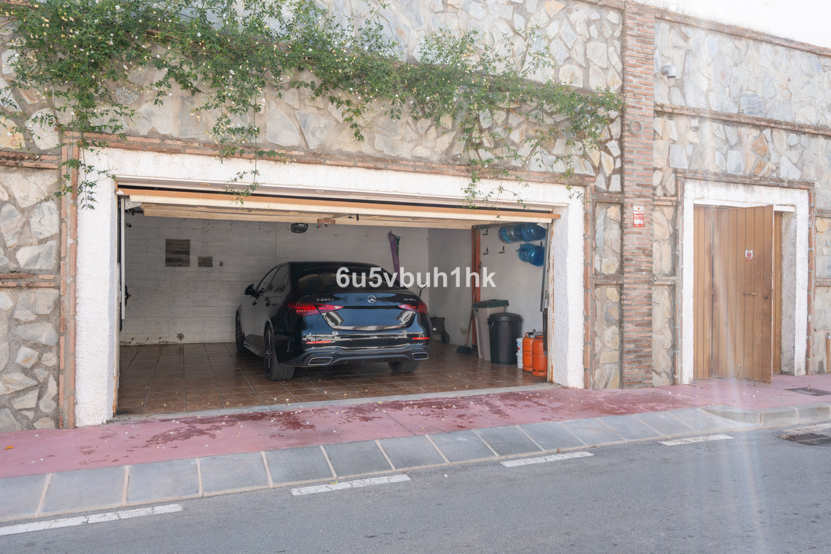 4 Bed Townhouse for sale in Torreblanca Costa Del Sol, Málaga, Spain