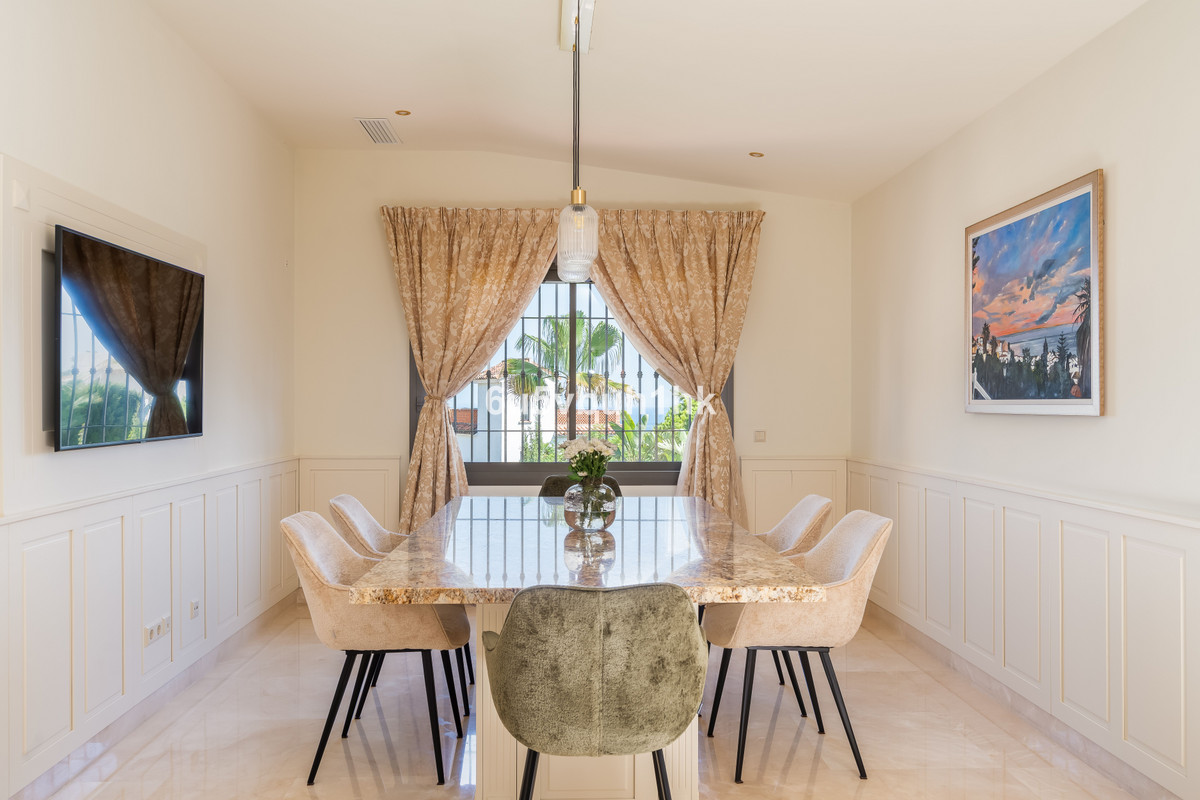 4 Bed Townhouse for sale in Torreblanca Costa Del Sol, Málaga, Spain
