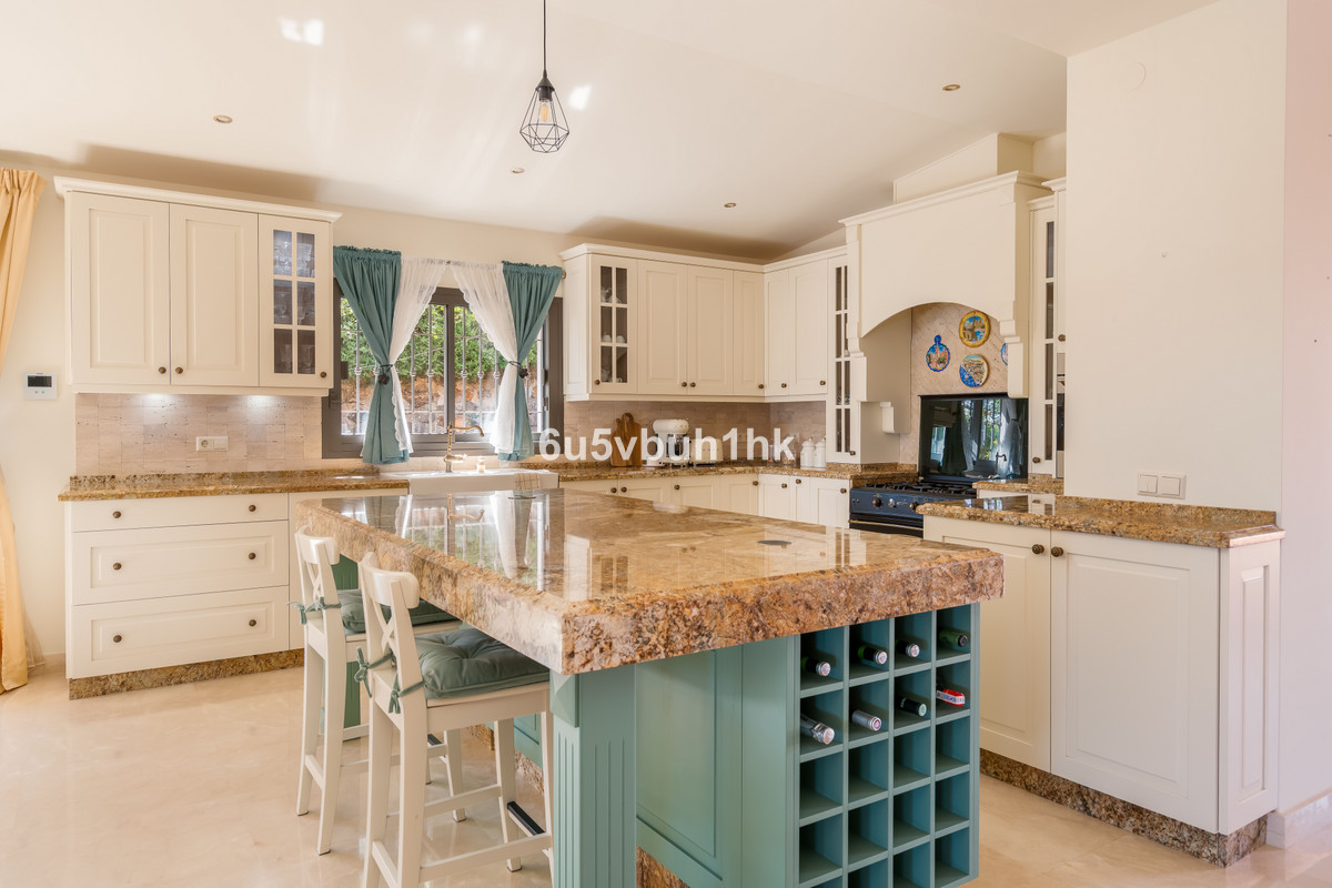 4 Bed Townhouse for sale in Torreblanca Costa Del Sol, Málaga, Spain