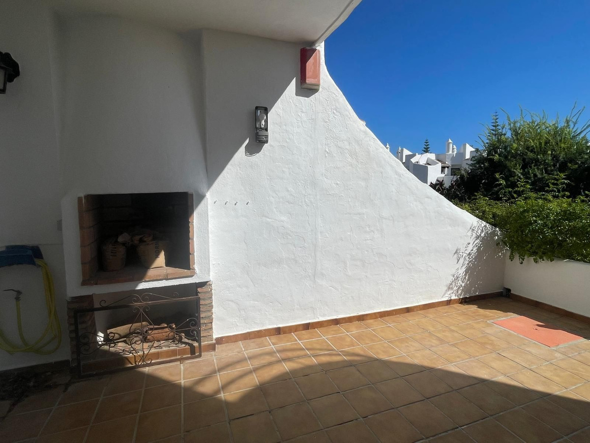 Se vende Apartamento Planta Baja de 2 dormitorios en Costa Del Sol, Málaga, España