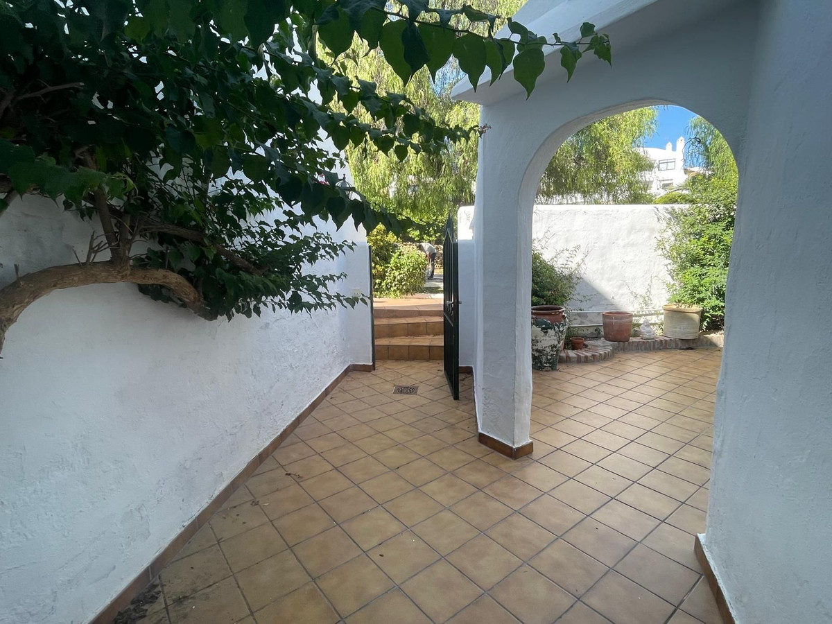 Se vende Apartamento Planta Baja de 2 dormitorios en Costa Del Sol, Málaga, España