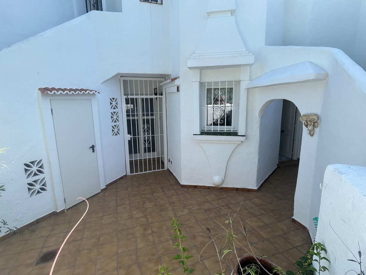 Se vende Apartamento Planta Baja de 2 dormitorios en Costa Del Sol, Málaga, España