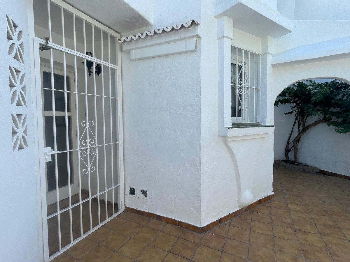 Se vende Apartamento Planta Baja de 2 dormitorios en Costa Del Sol, Málaga, España