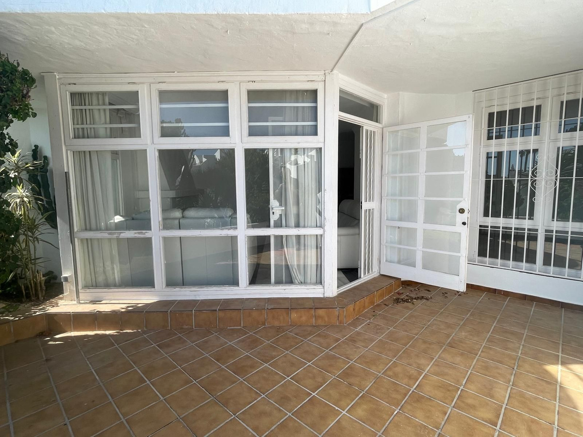 Se vende Apartamento Planta Baja de 2 dormitorios en Costa Del Sol, Málaga, España