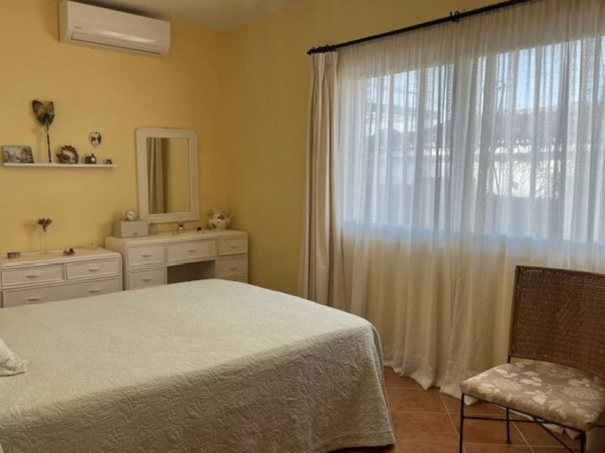 Se vende Villa - Chalet de 5 dormitorios en Costa Del Sol, Málaga, España