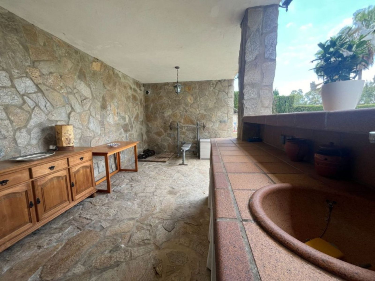 Se vende Villa - Chalet de 5 dormitorios en Costa Del Sol, Málaga, España