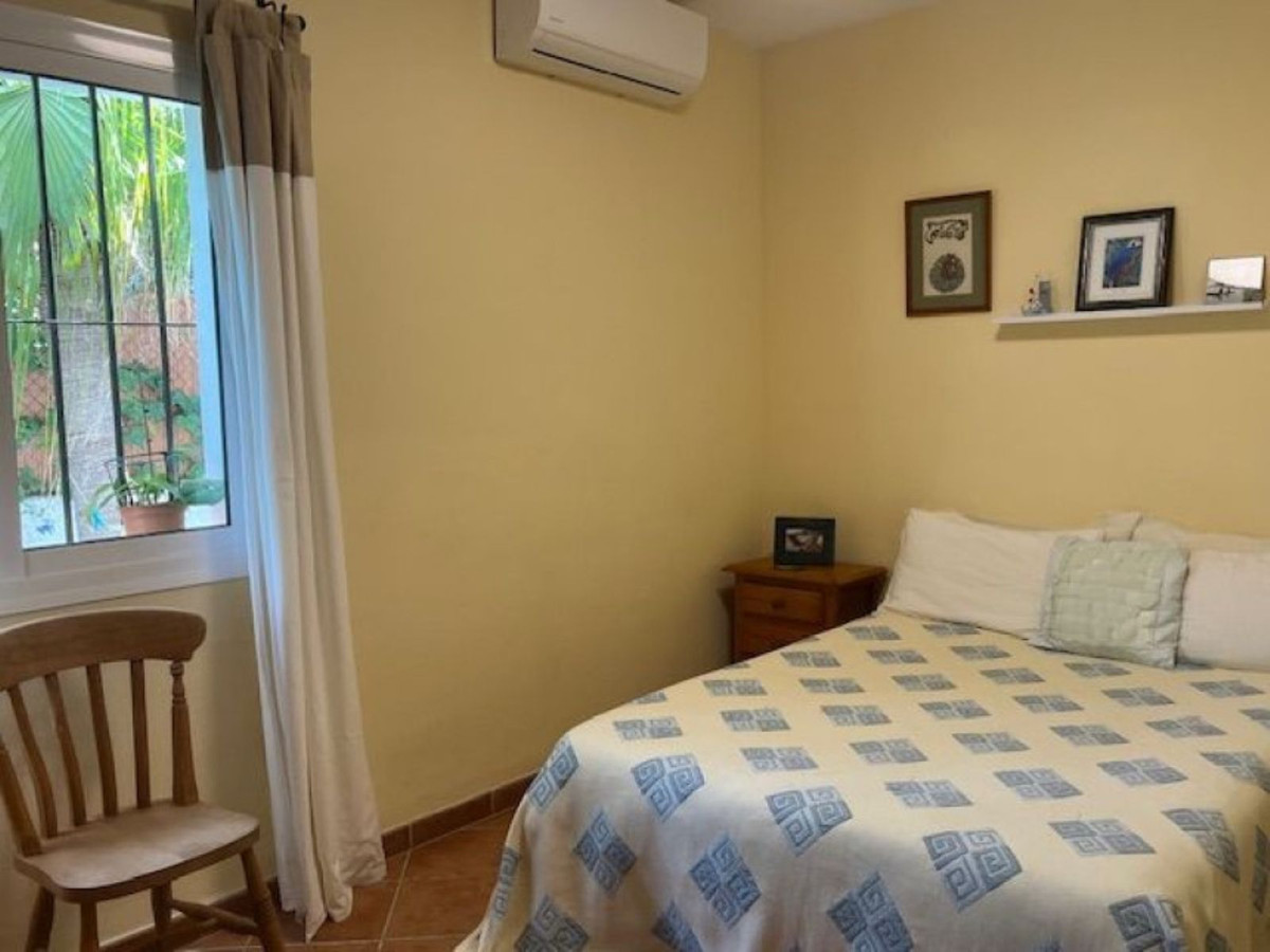 Se vende Villa - Chalet de 5 dormitorios en Costa Del Sol, Málaga, España