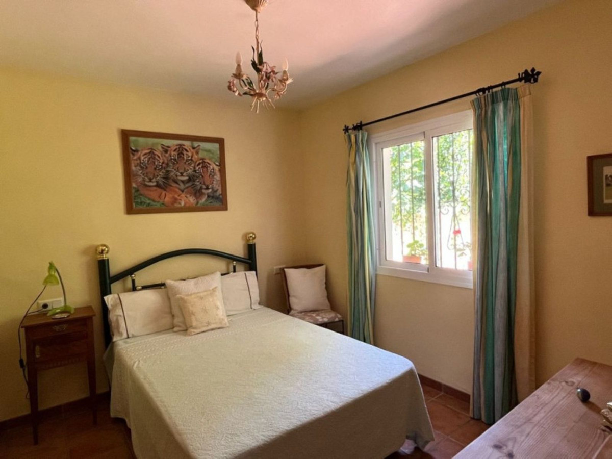 Se vende Villa - Chalet de 5 dormitorios en Costa Del Sol, Málaga, España