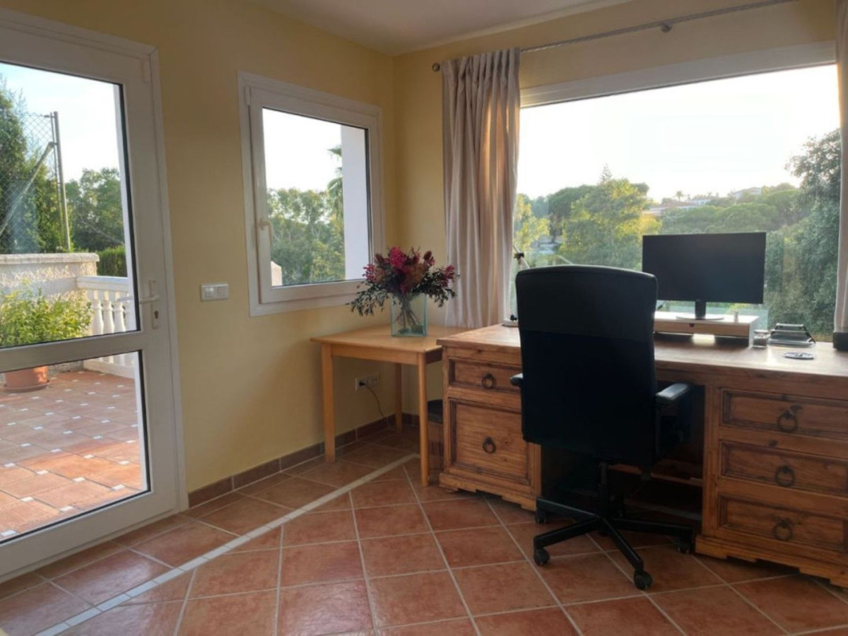 Se vende Villa - Chalet de 5 dormitorios en Costa Del Sol, Málaga, España