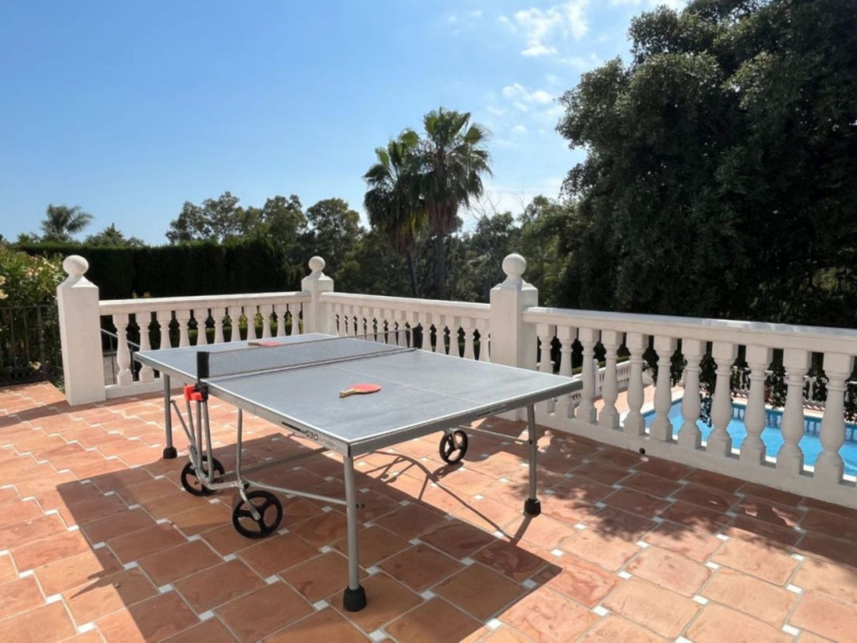 Se vende Villa - Chalet de 5 dormitorios en Costa Del Sol, Málaga, España