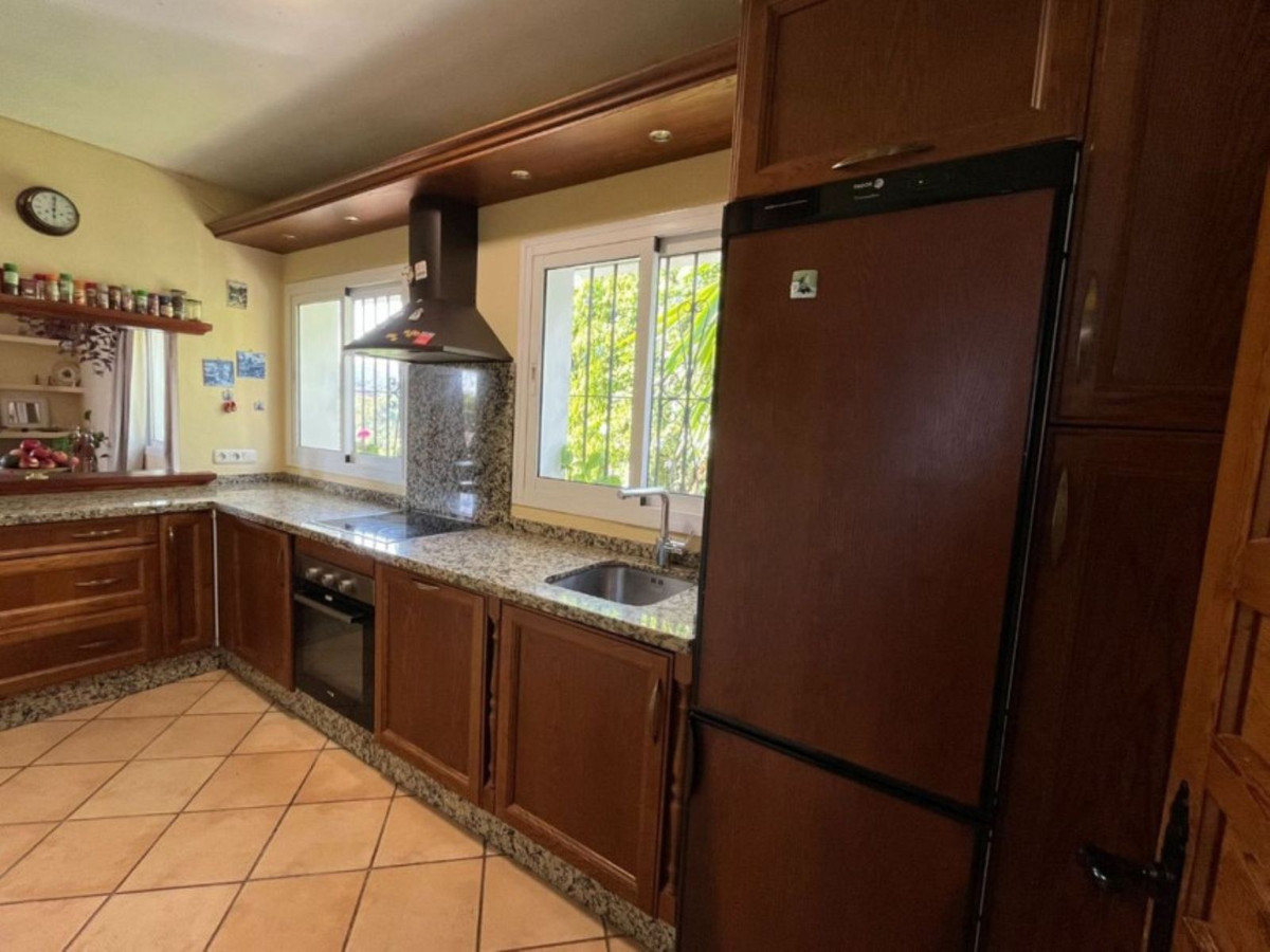 Se vende Villa - Chalet de 5 dormitorios en Costa Del Sol, Málaga, España