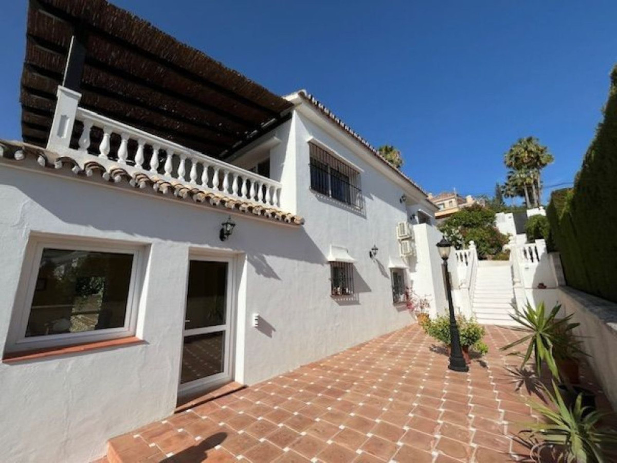 Se vende Villa - Chalet de 5 dormitorios en Costa Del Sol, Málaga, España