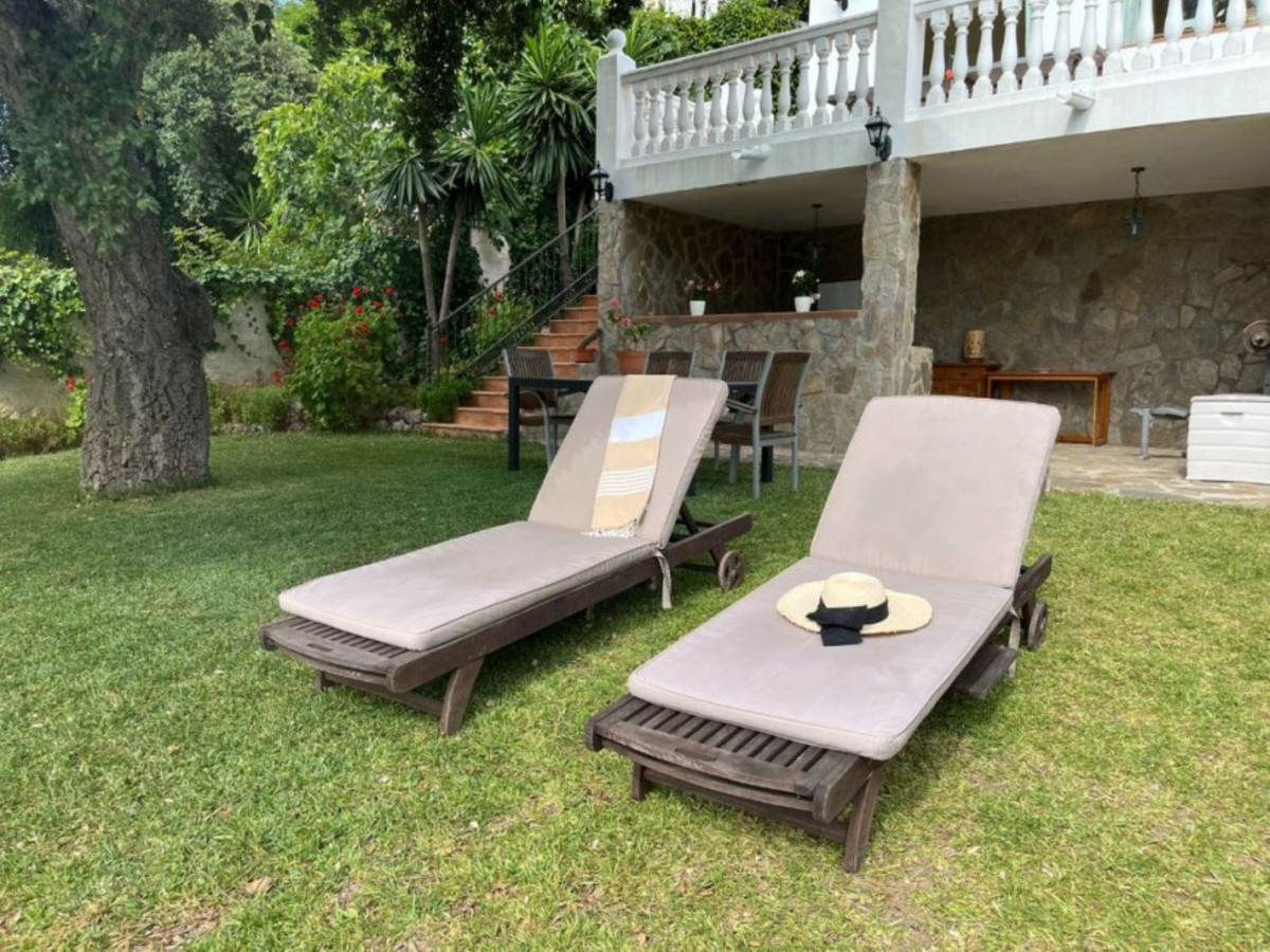 Se vende Villa - Chalet de 5 dormitorios en Costa Del Sol, Málaga, España