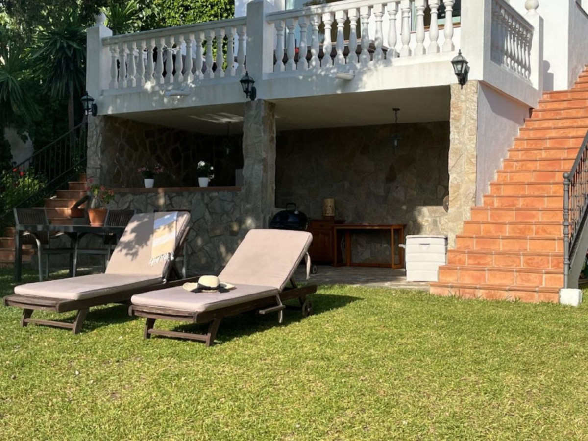Se vende Villa - Chalet de 5 dormitorios en Costa Del Sol, Málaga, España