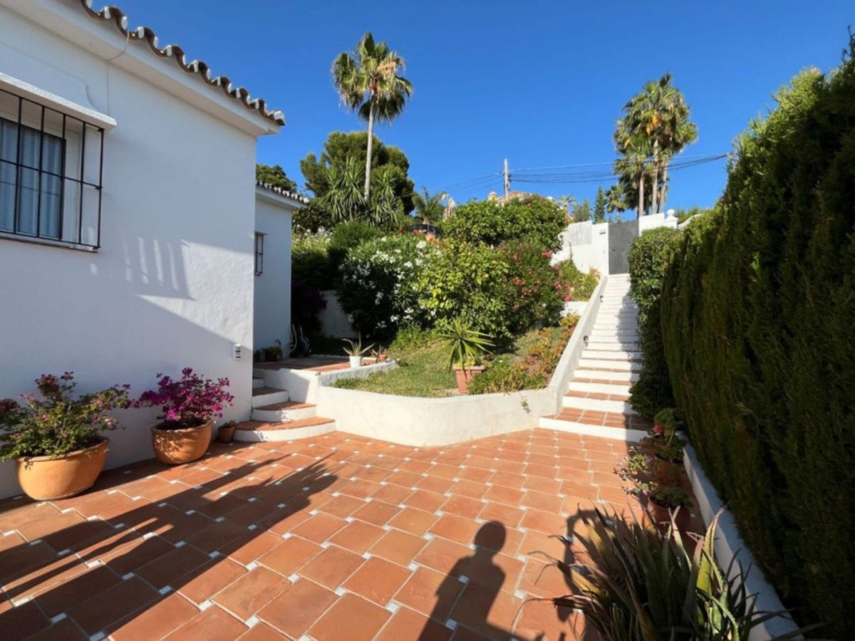 Se vende Villa - Chalet de 5 dormitorios en Costa Del Sol, Málaga, España