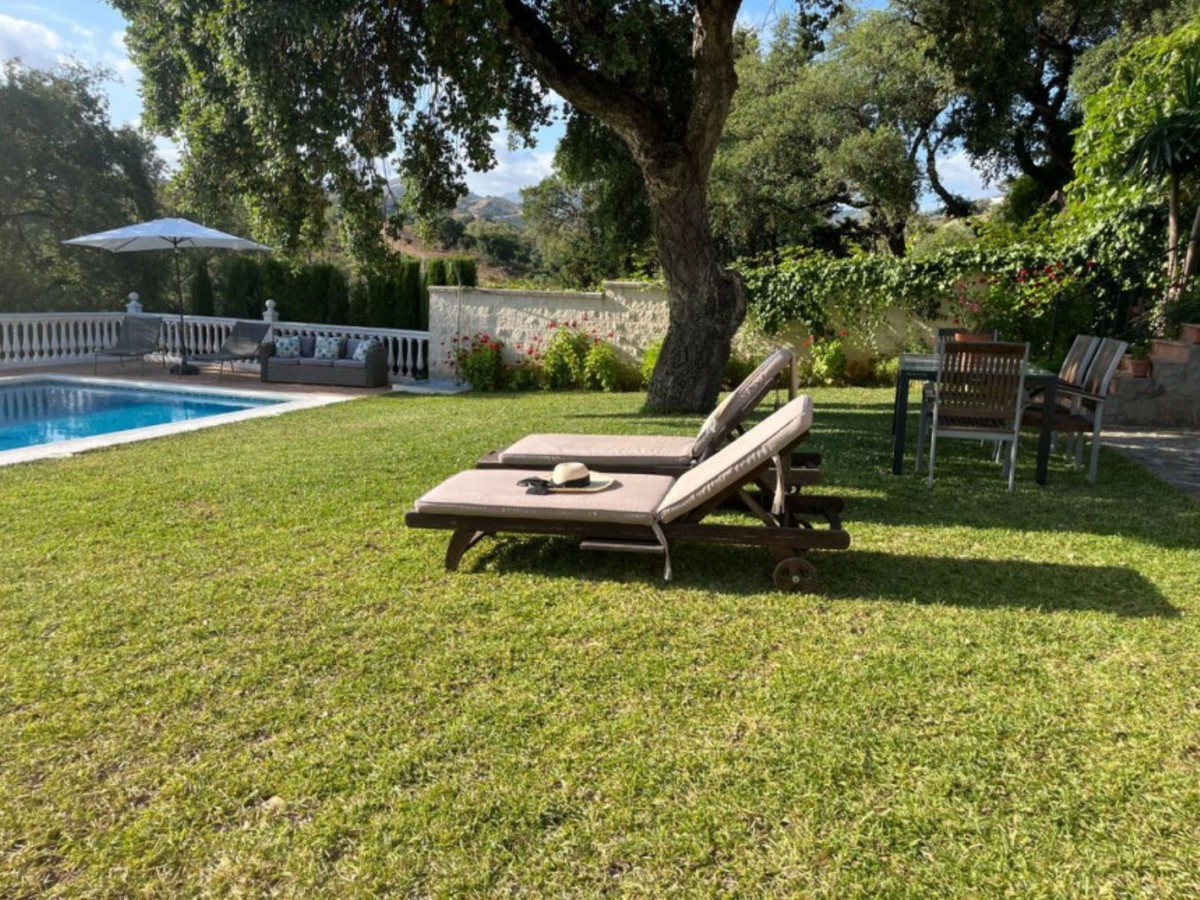 Se vende Villa - Chalet de 5 dormitorios en Costa Del Sol, Málaga, España