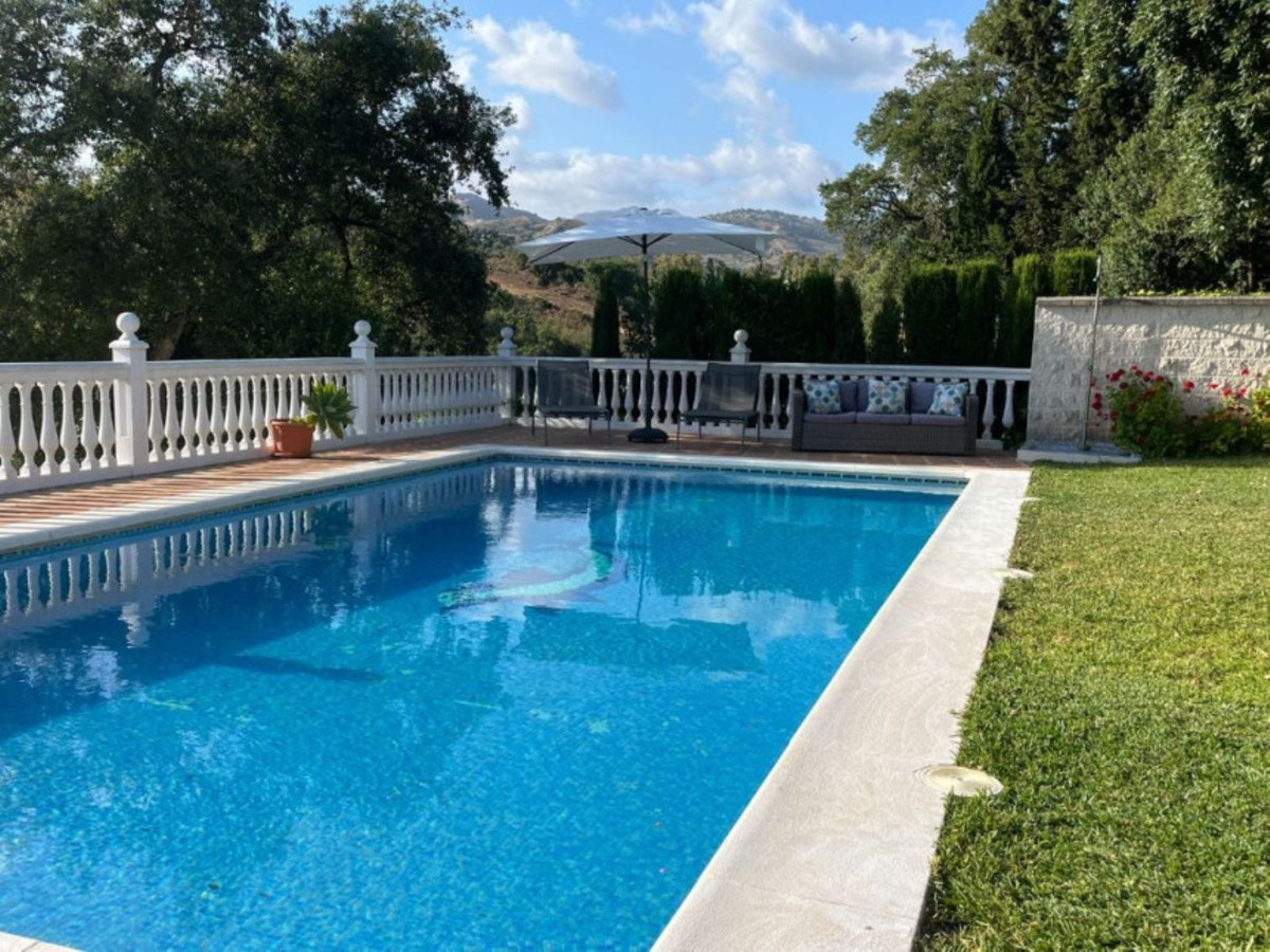 Se vende Villa - Chalet de 5 dormitorios en Costa Del Sol, Málaga, España