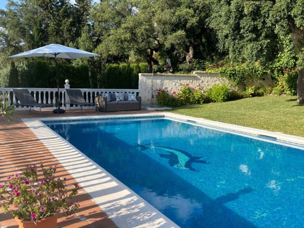 Se vende Villa - Chalet de 5 dormitorios en Costa Del Sol, Málaga, España