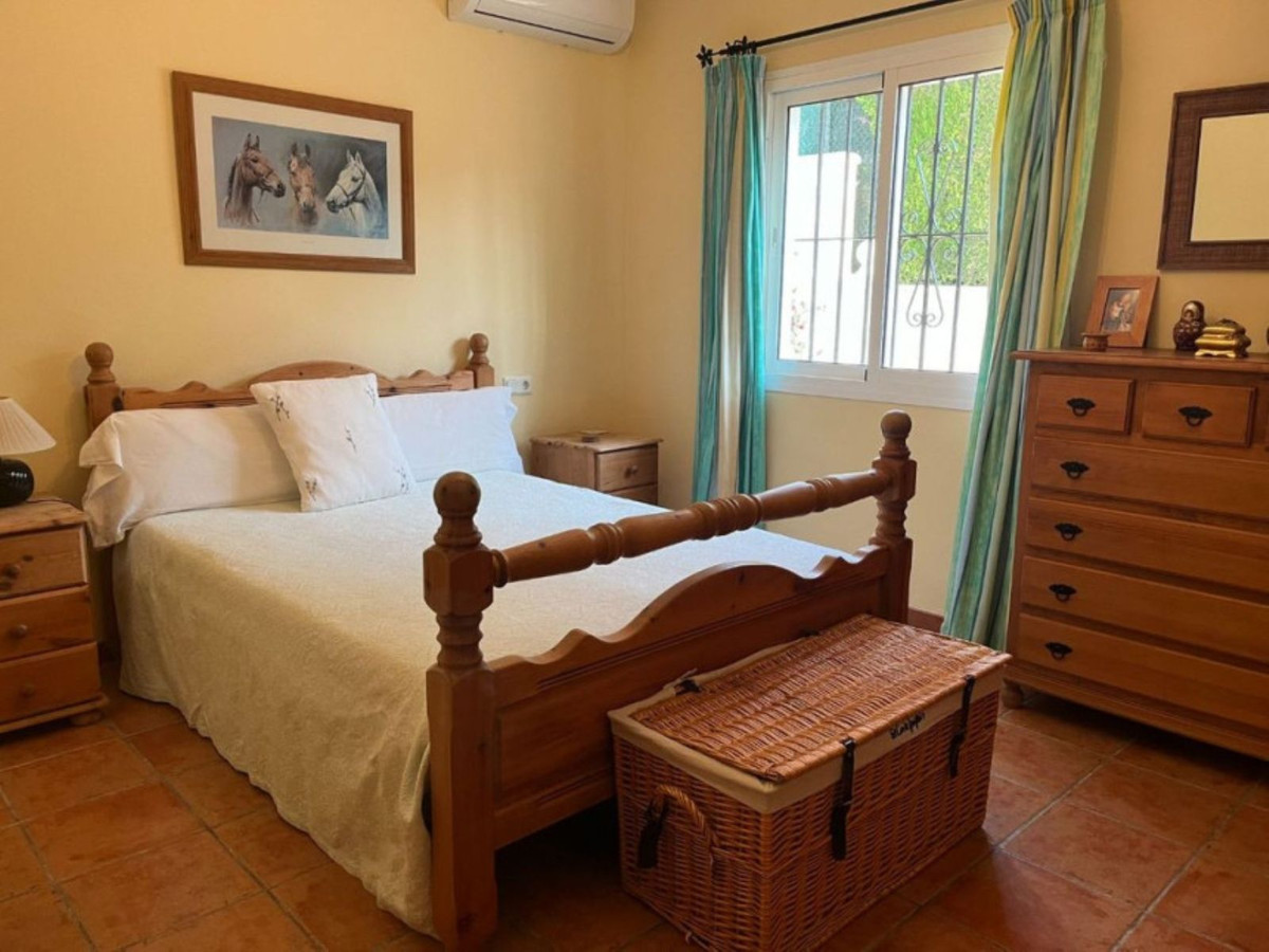 Se vende Villa - Chalet de 5 dormitorios en Costa Del Sol, Málaga, España