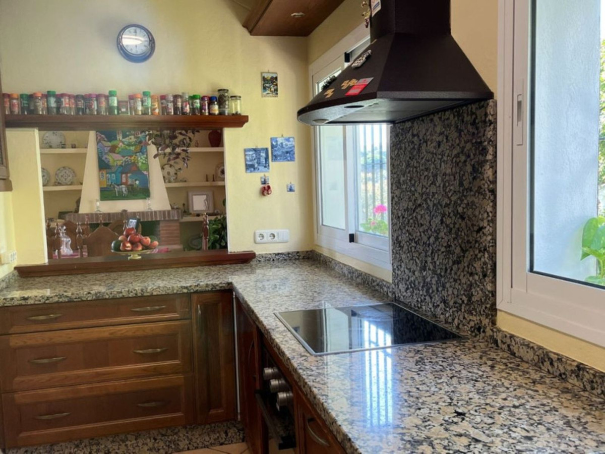 Se vende Villa - Chalet de 5 dormitorios en Costa Del Sol, Málaga, España
