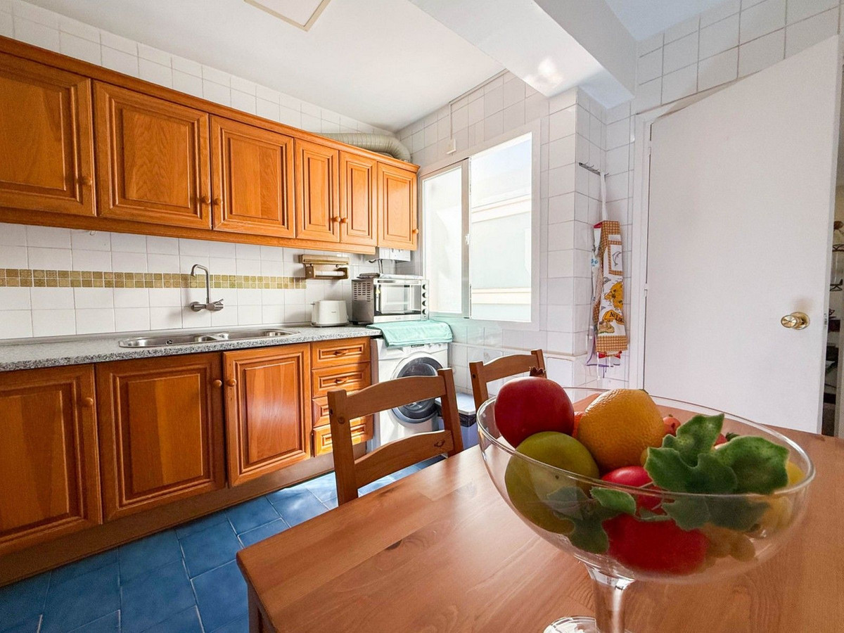 4 Bed Apartment for sale in Marbella Costa Del Sol, Málaga, Spain