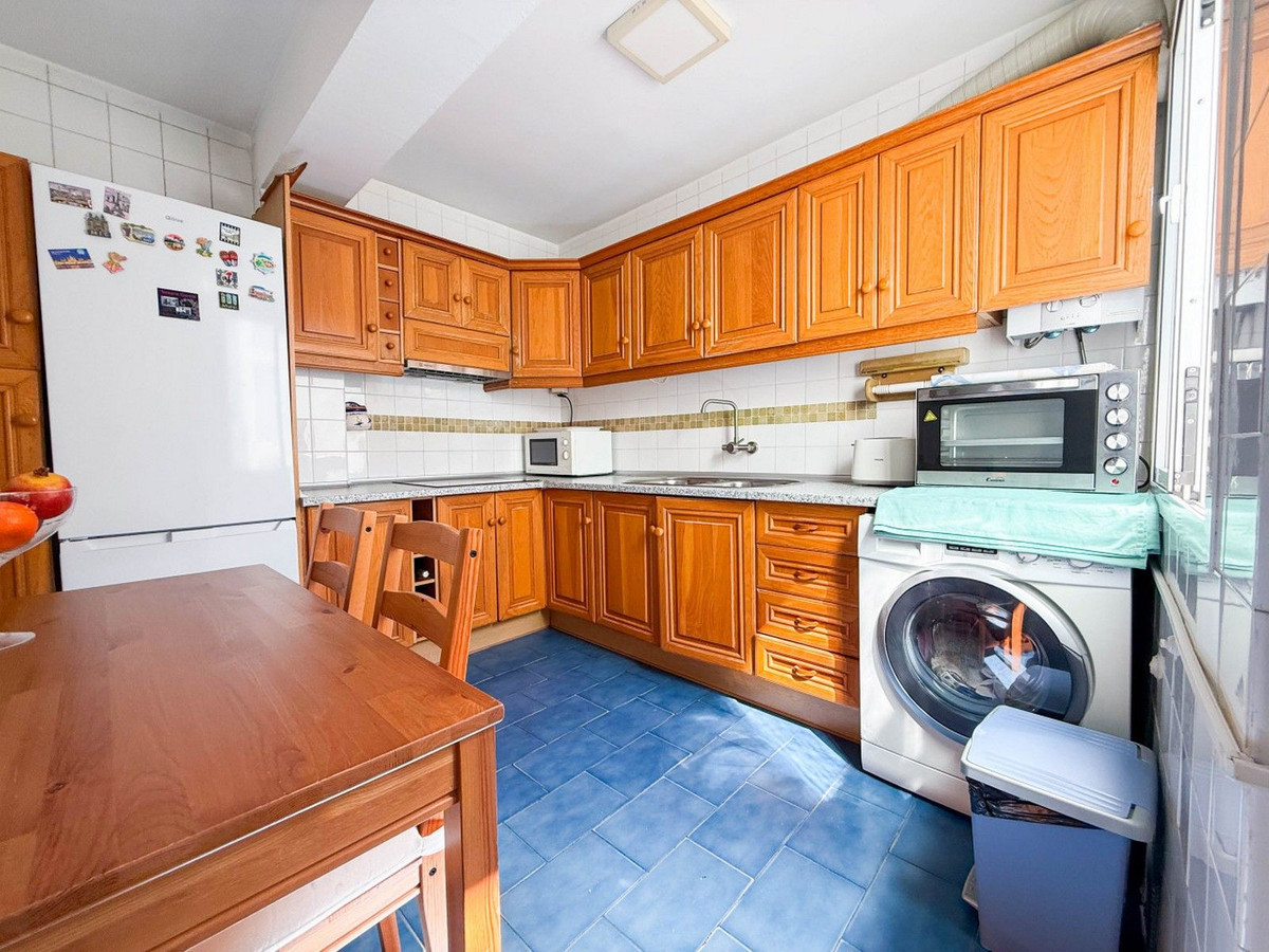 4 Bed Apartment for sale in Marbella Costa Del Sol, Málaga, Spain