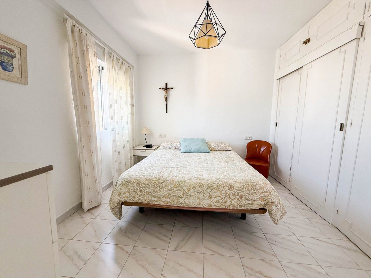 4 Bed Apartment for sale in Marbella Costa Del Sol, Málaga, Spain