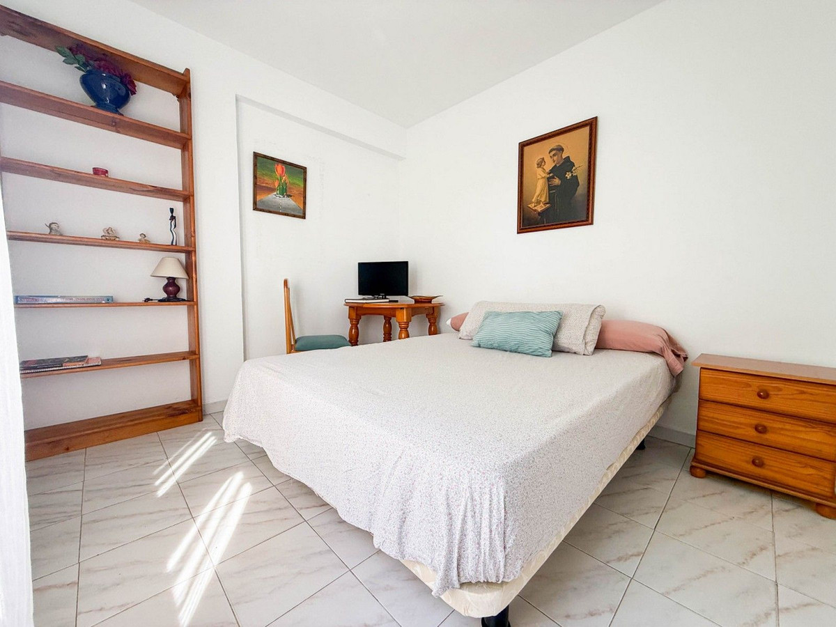 4 Bed Apartment for sale in Marbella Costa Del Sol, Málaga, Spain