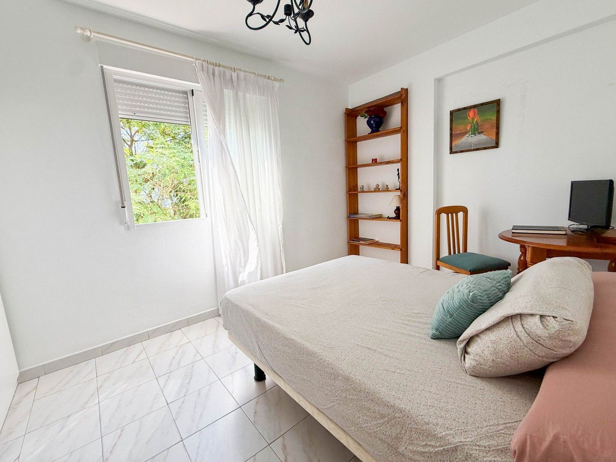 4 Bed Apartment for sale in Marbella Costa Del Sol, Málaga, Spain
